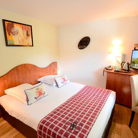 กรีนโฮเทล รัวซี ปาร์ก เด เอ็กซ์โปซิชิยง Hotel Tremblay-en-France ภายนอก รูปภาพ