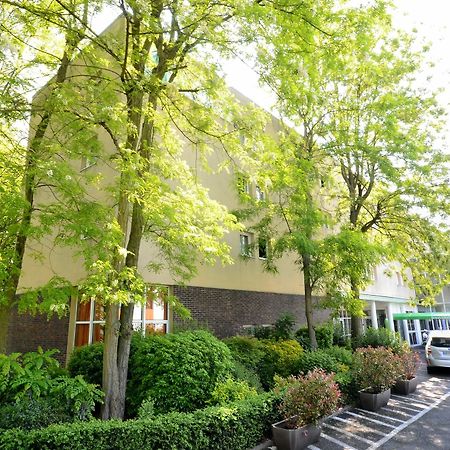 กรีนโฮเทล รัวซี ปาร์ก เด เอ็กซ์โปซิชิยง Hotel Tremblay-en-France ภายนอก รูปภาพ
