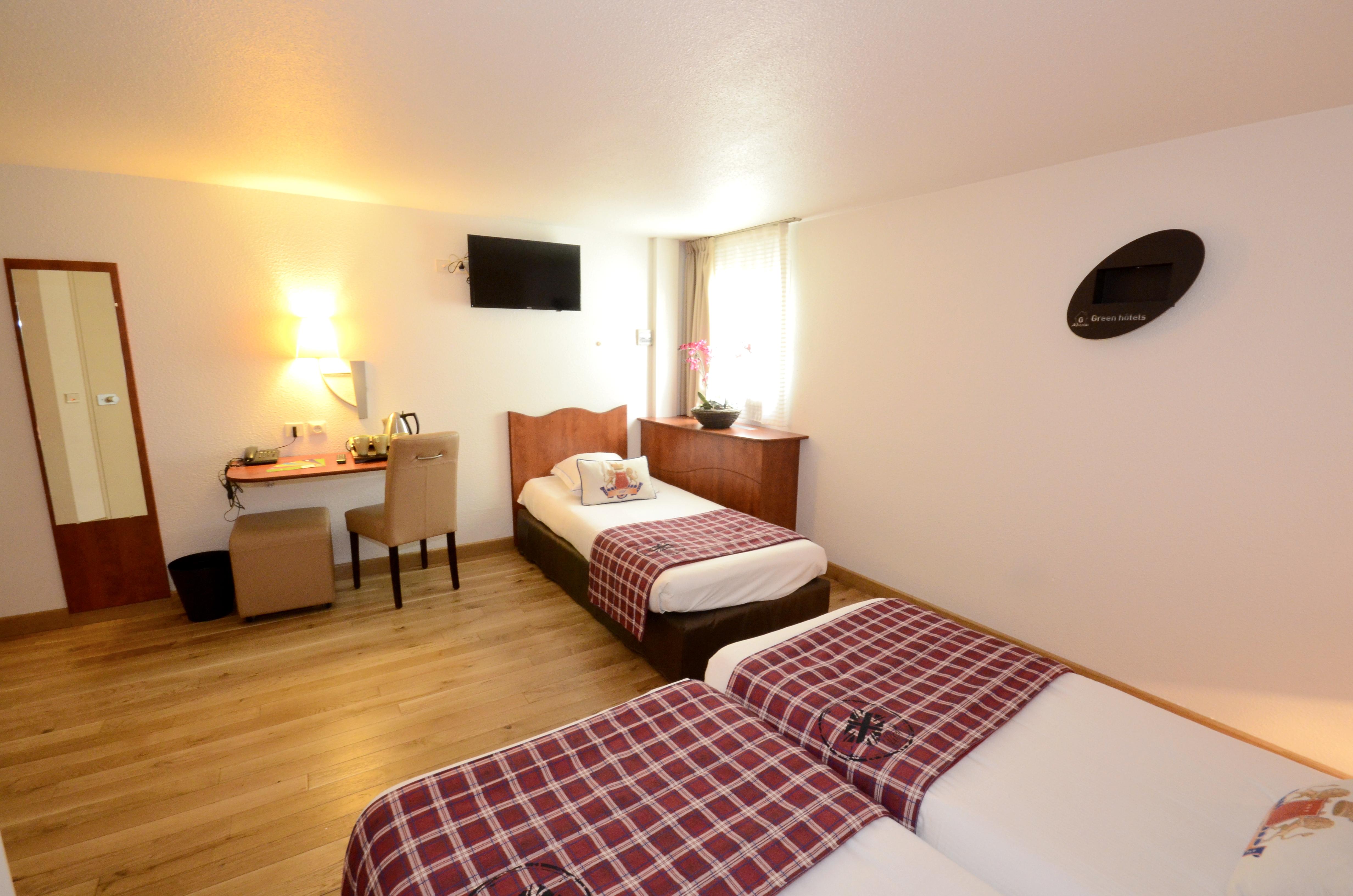กรีนโฮเทล รัวซี ปาร์ก เด เอ็กซ์โปซิชิยง Hotel Tremblay-en-France ภายนอก รูปภาพ