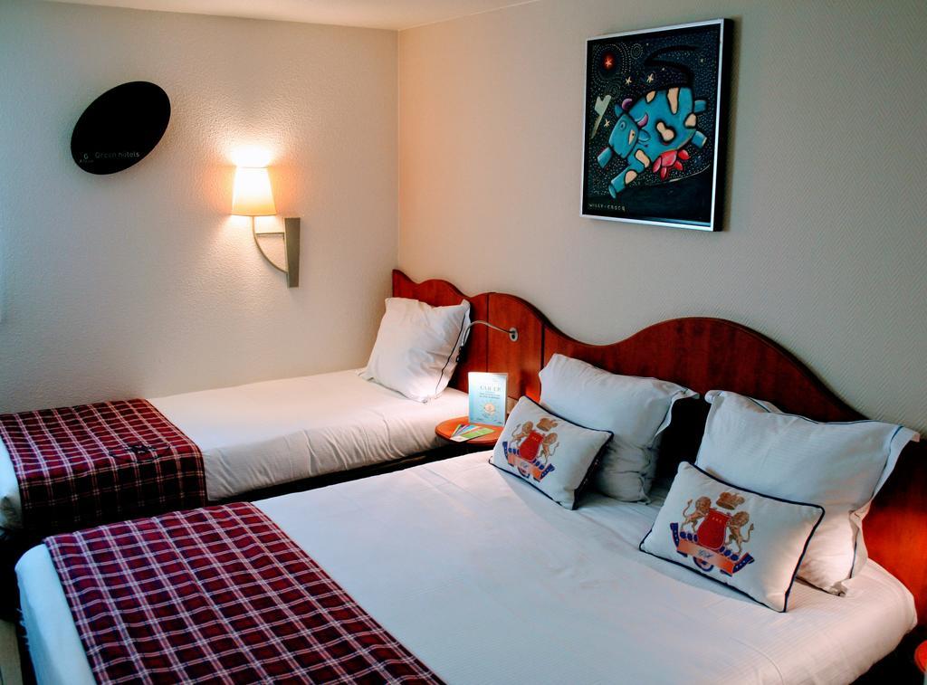 กรีนโฮเทล รัวซี ปาร์ก เด เอ็กซ์โปซิชิยง Hotel Tremblay-en-France ภายนอก รูปภาพ