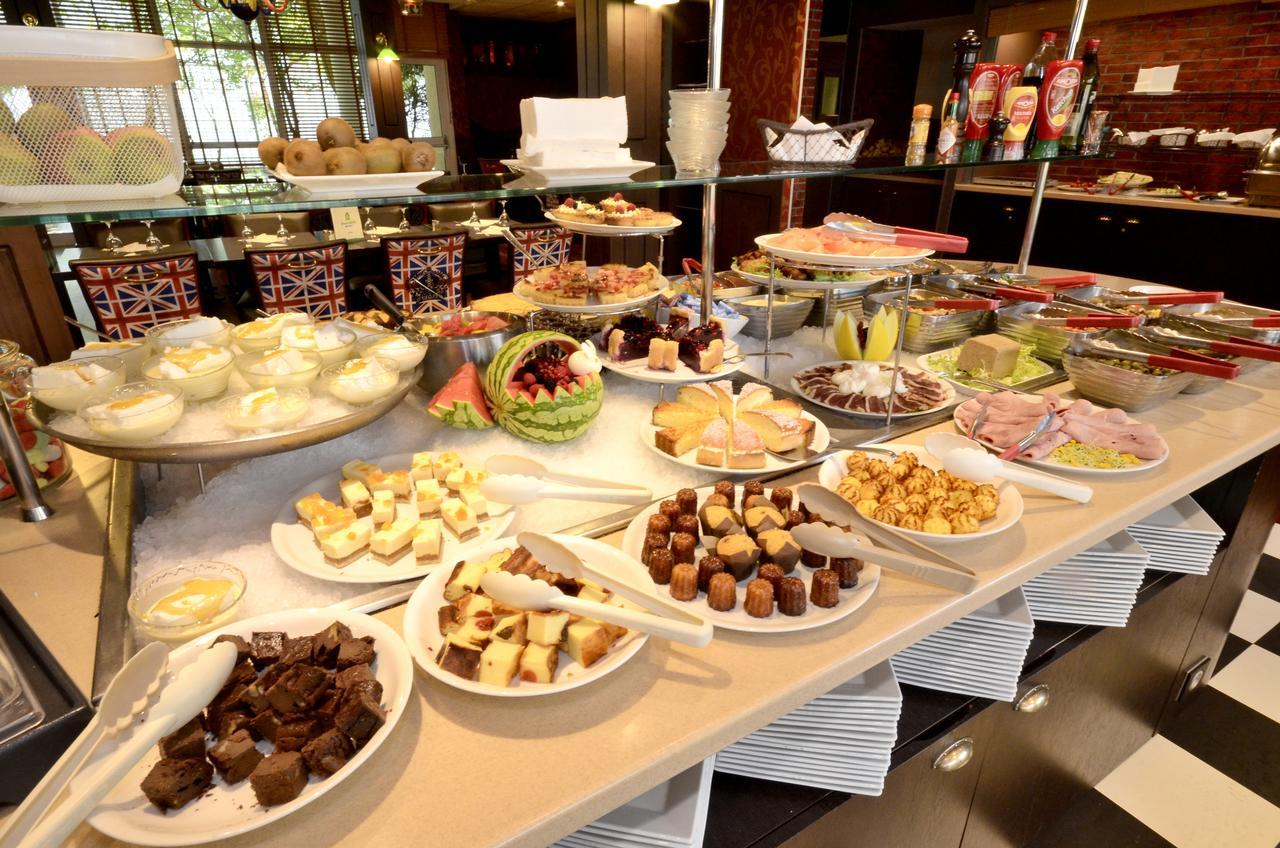 กรีนโฮเทล รัวซี ปาร์ก เด เอ็กซ์โปซิชิยง Hotel Tremblay-en-France ภายนอก รูปภาพ